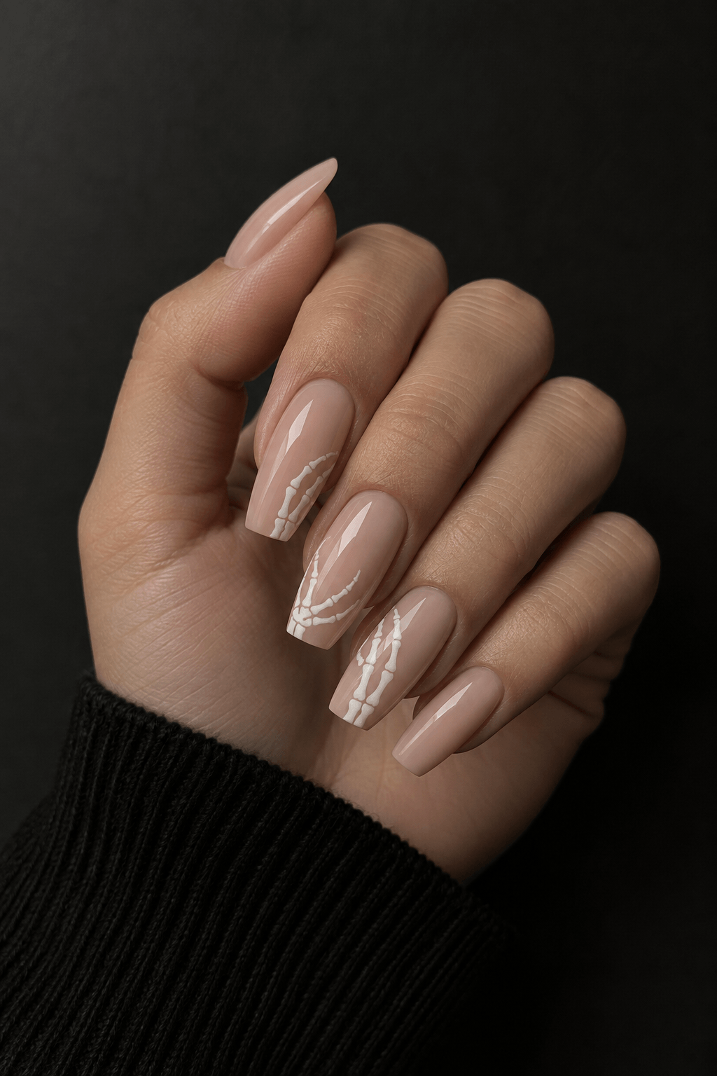 How to Create Skeleton Hand Grip Nails