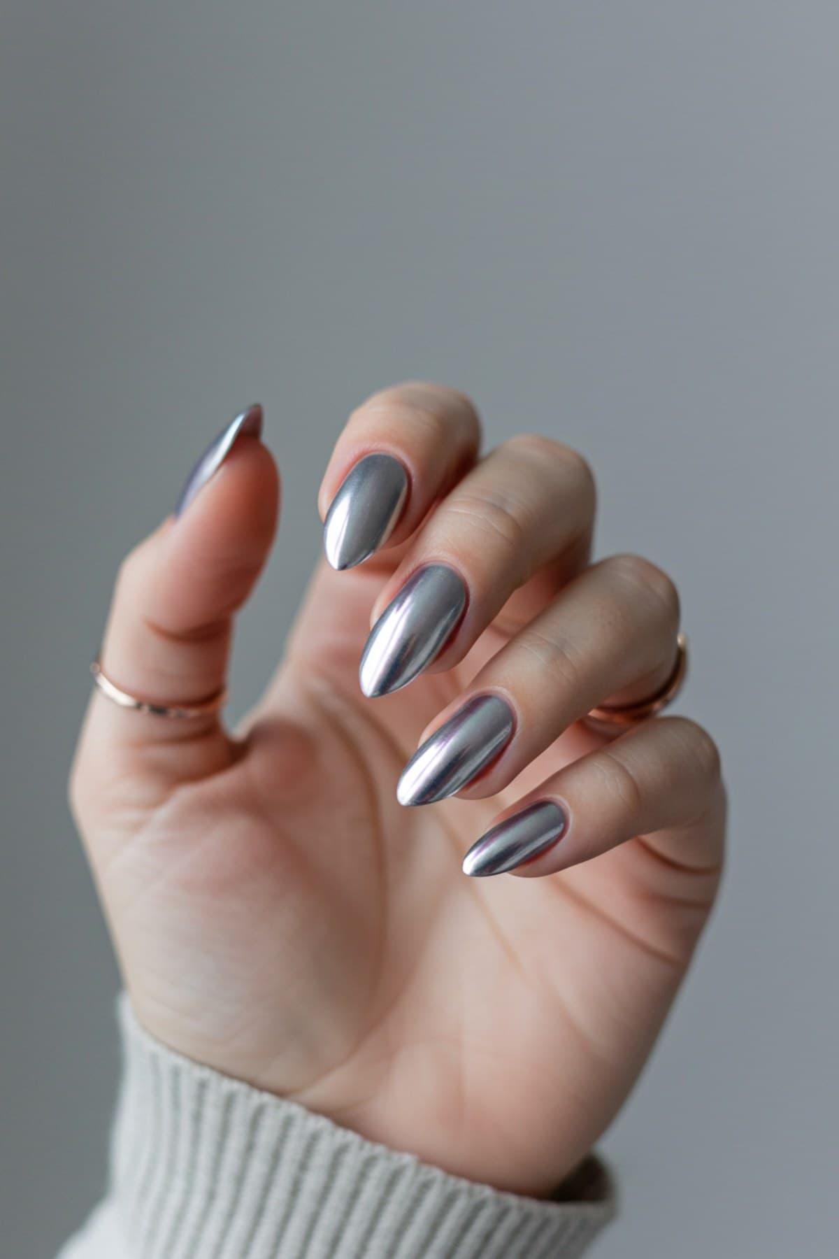 Chrome Nails: The Complete 2026 Guide (Colors + How-To)