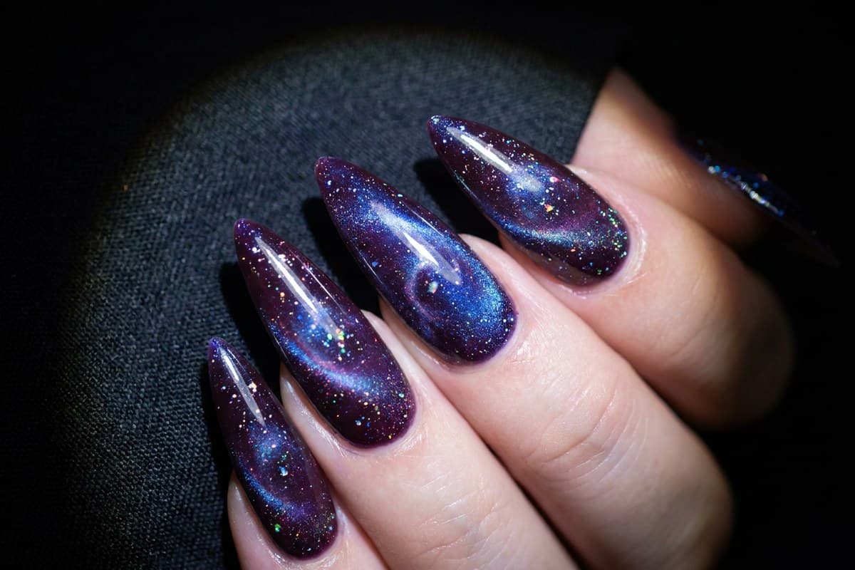 Chrome, Holo & Cat-Eye Finishes