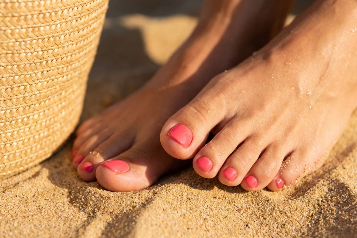 French Pedicure Twists