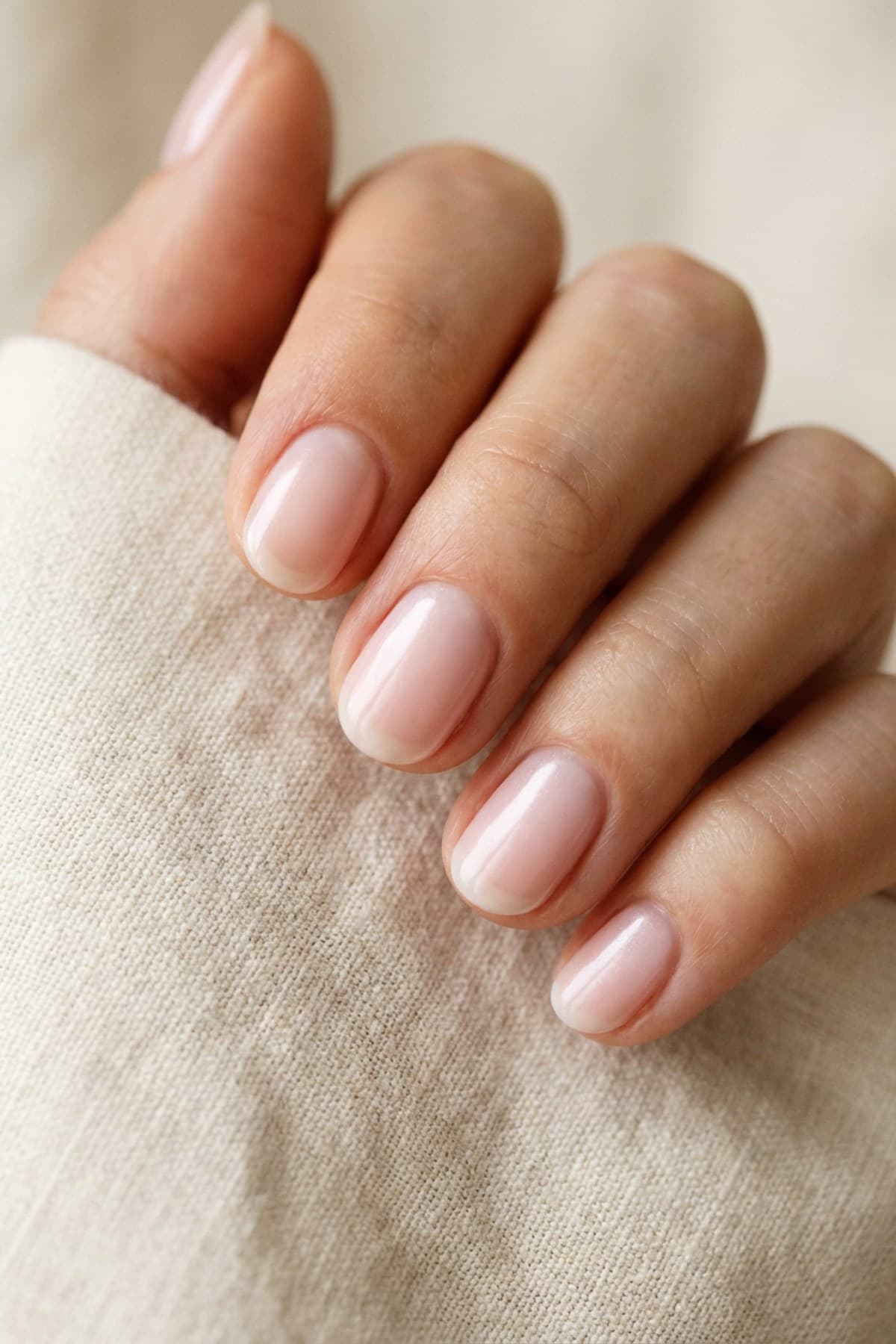 Round Nails: The Complete Short & Natural Shape Guide