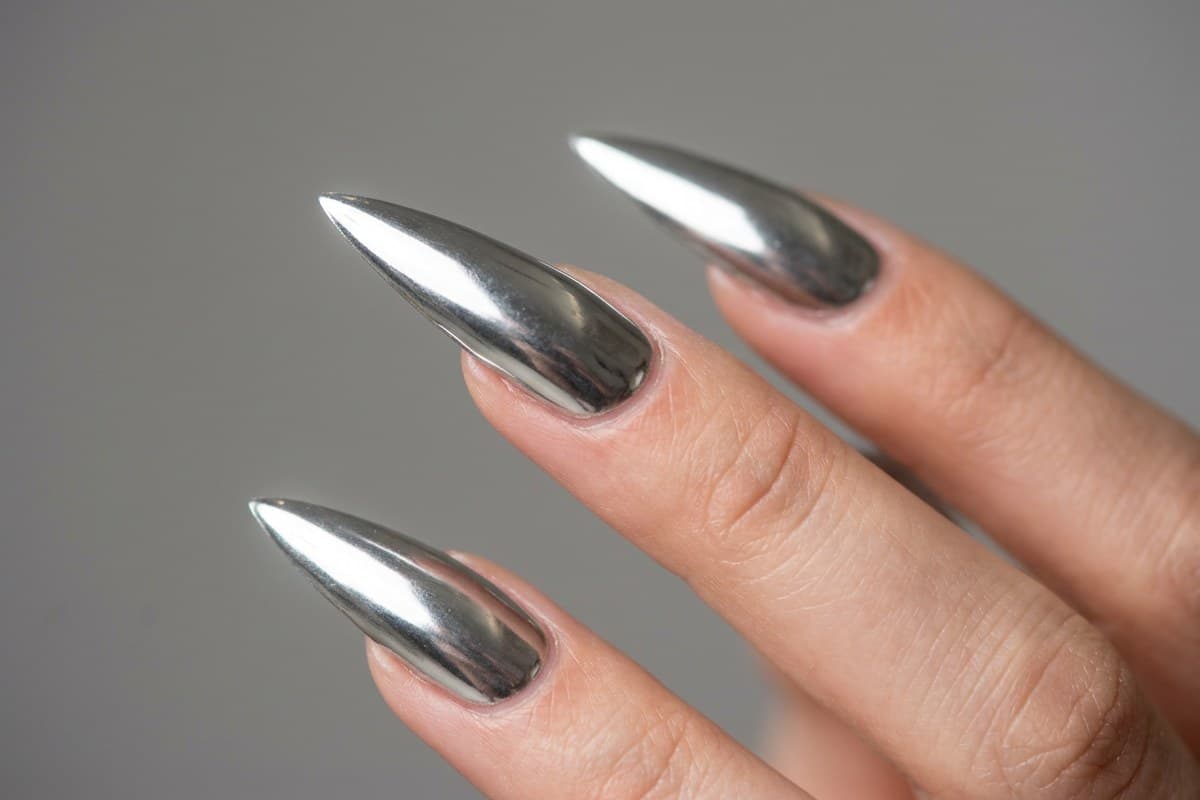 What Actually Makes a Nail Stiletto (and Why It's Not Just Long Almond)