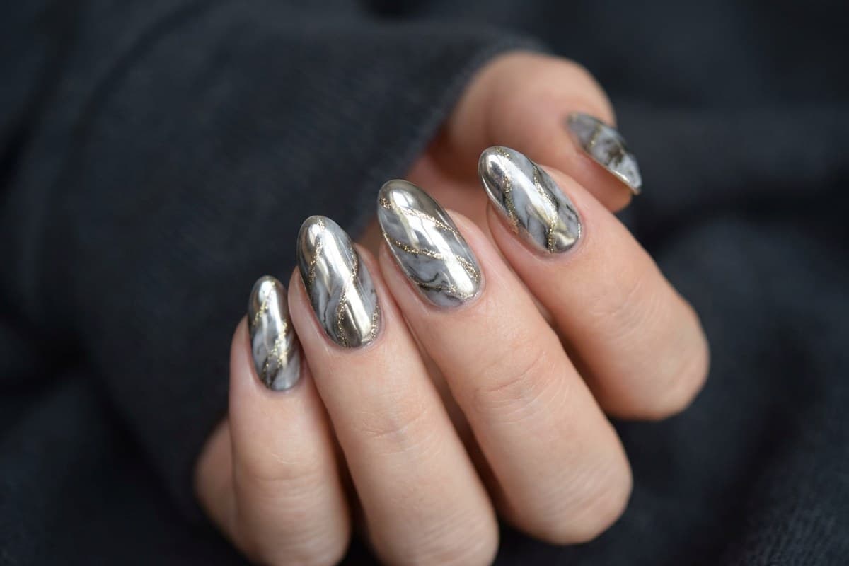 Abstract &amp; Minimalist Line Swirls